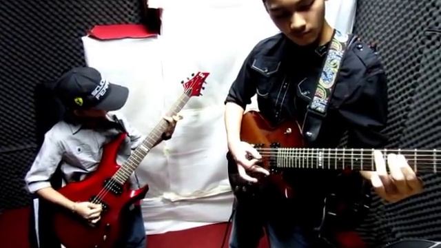 144) SAQIF & ILHAN ERSALLE (ELECTRIC GUITAR COVER) - SMOKE ON THE WATER - DEEP PURPLE смотреть онлайн