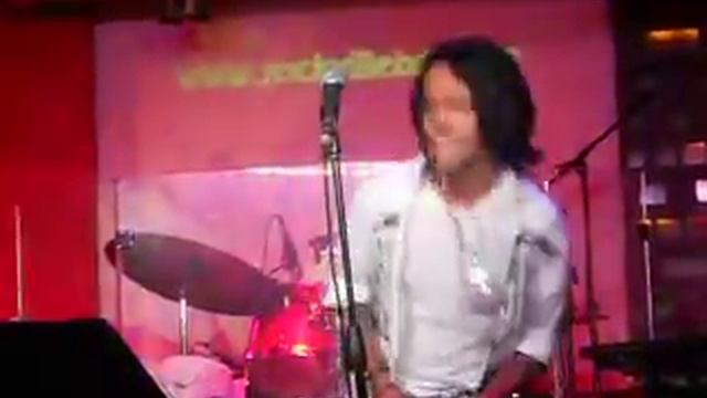 Arnel Pineda-BLACKDOG By Led Zeppelin