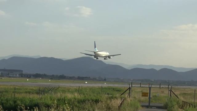 TUPOLEV TU-204-100C AVIASTAR LANDING PISA AIR BASE 14/06/2019 смотреть онлайн