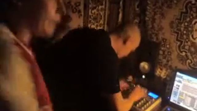 Karmoni vs. Lorenzo (beatmaker vs. mc).mp4 смотреть онлайн