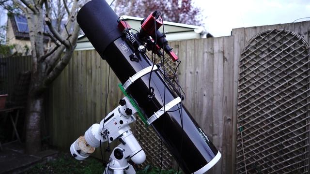 Taking an image of four galaxies in the constellation Leo - Plus my thoughts on the SKYWATCHER 190M смотреть онлайн