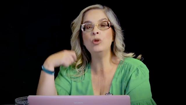 Ester Recebeu a Coroa por Obedecer, Mesmo Sem Saber o Por Quê. смотреть онлайн