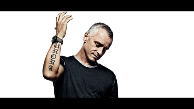 Eros Ramazzotti Sbandando смотреть онлайн