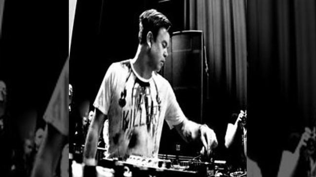Paul Oakenfold - Crobar Miami WMC смотреть онлайн