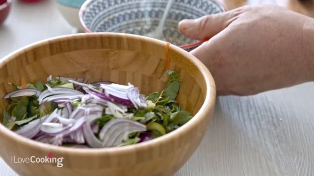 Crispy Fried Egg Tofu with Rice Noodle Asian Salad by Kwanghi Chan смотреть онлайн