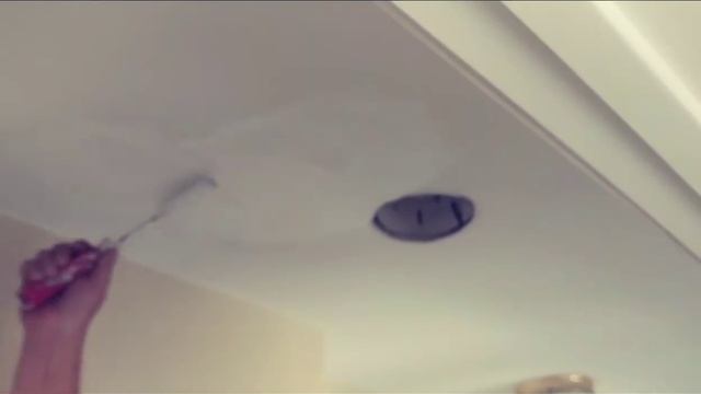 How to fix a water stain on a ceiling смотреть онлайн