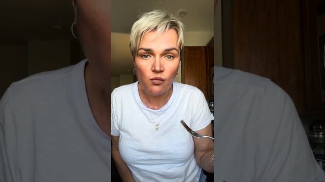Моє ставлення до 🏳️🌈 Ми пенсіонери 😁 Борошно Тирамису Тра-ля-ля смотреть онлайн