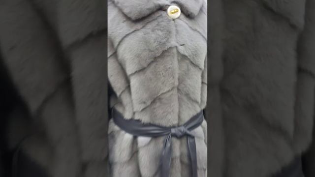 Шубы из голубой норки
