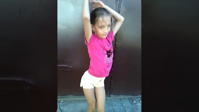 Саша Спилберг - Ростапи лёд смотреть онлайн