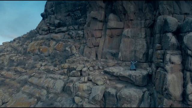 "Trace" MV Khuh Kheer Band смотреть онлайн