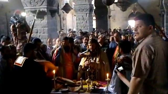 قداس الأحد 11/5/2014 صباحا في كنيسة أم الزنار بعد تحرير ستوديو محبة زيدل смотреть онлайн