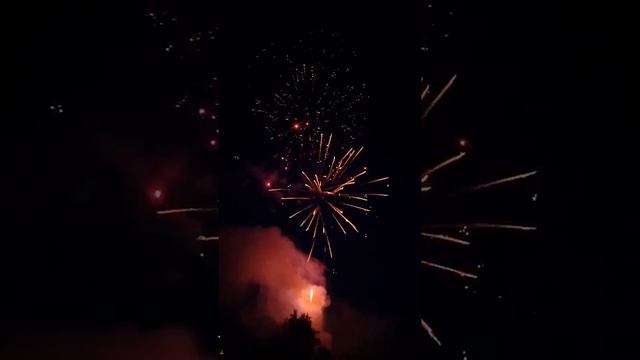 Фейерверк в Ялуторовске (день города 2017)🎆 смотреть онлайн