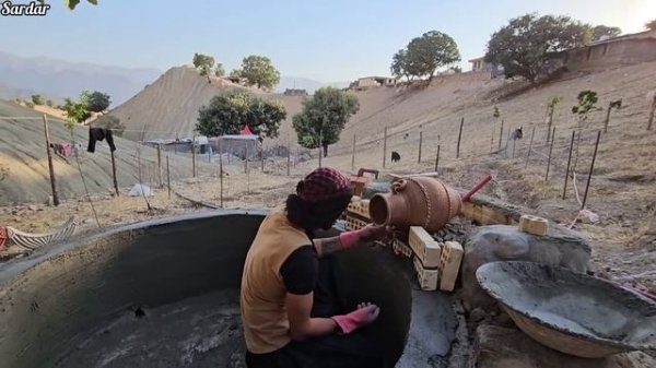 Nomadic Life Chronicles: Construction, Culinary Delights, and Family Gatherings"