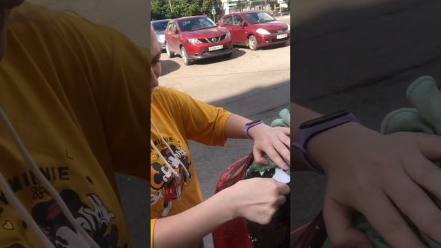 Как снять старую наклейку с авто #shorts
