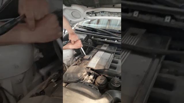 bmw m54,b22, otkrucivayem sveci смотреть онлайн