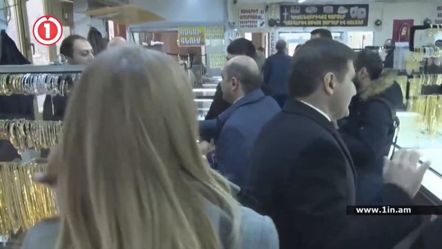 Ես քու ցավը տանեմ․ Ինչպես դիմավորեցին «Լուսավոր Հայաստան»-ի թեկնածուներին Ոսկու շուկայում смотреть онлайн