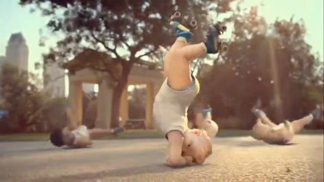 Rolik popavshij v knigu rekordov Ginnesa (voda Evian).flv смотреть онлайн