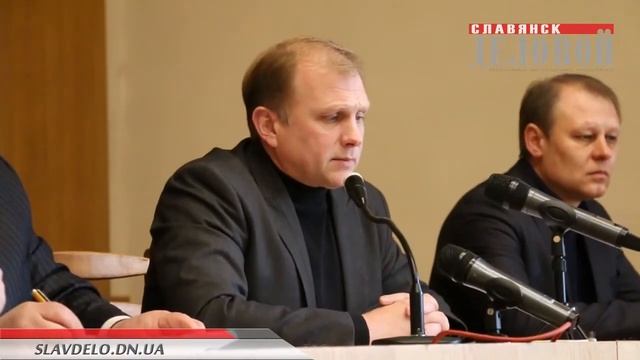Руководство Славянска просит жителей города помочь с размещением переселенцев смотреть онлайн