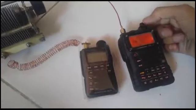 Yaesu VX-7R With Varco Antenna смотреть онлайн
