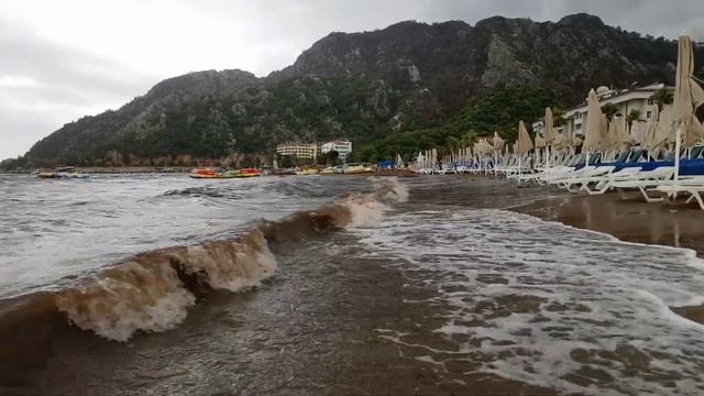 Сегодня утром на пляже Ичмелера смотреть онлайн