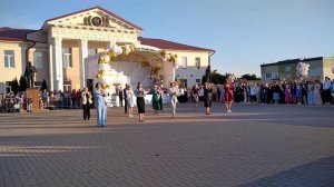 Танец учителей для выпускников!