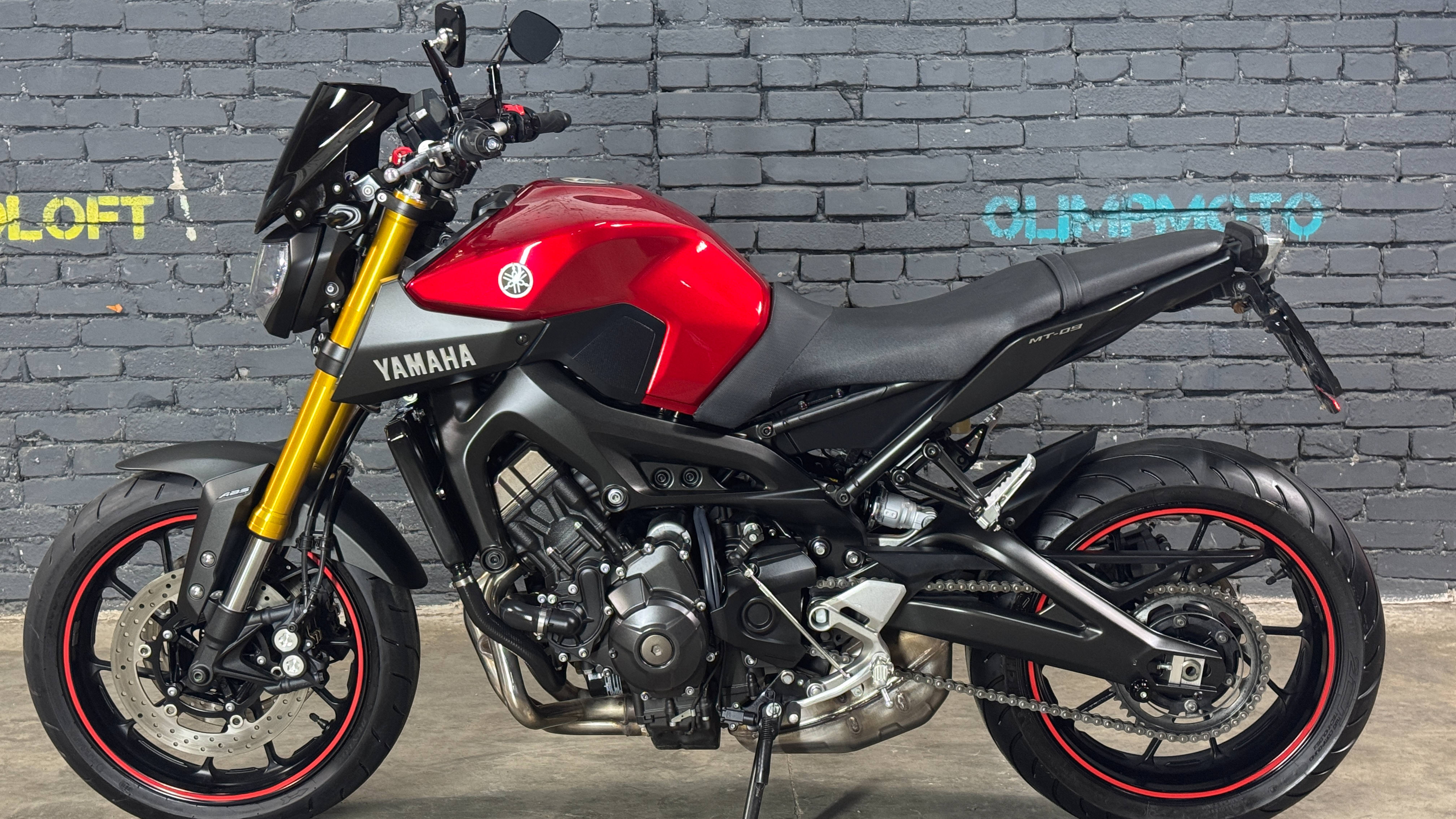 Yamaha MT09 2017 смотреть онлайн