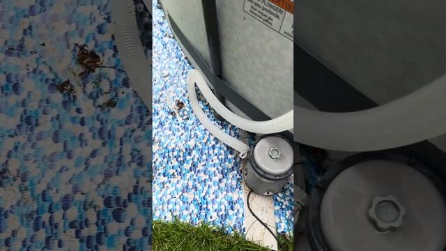 Кристально чистая вода в бассейне дома, лайфхак смотреть онлайн