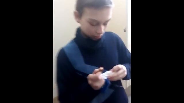 два школьника їдать йод смотреть онлайн
