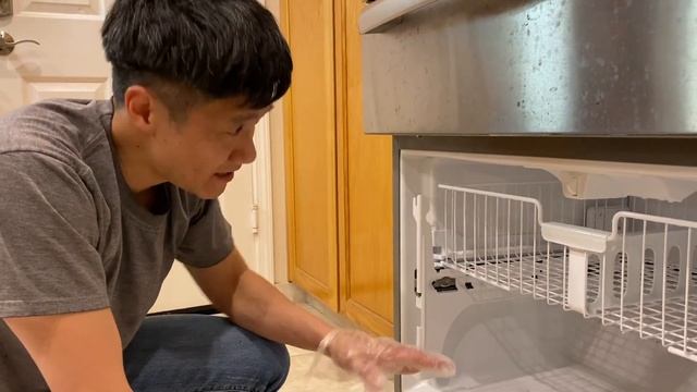 How to FIX Water Leaking From Freezer - WHIRLPOOL GZ25FSRXYY7 French Door Refrigerator Water Leakin смотреть онлайн