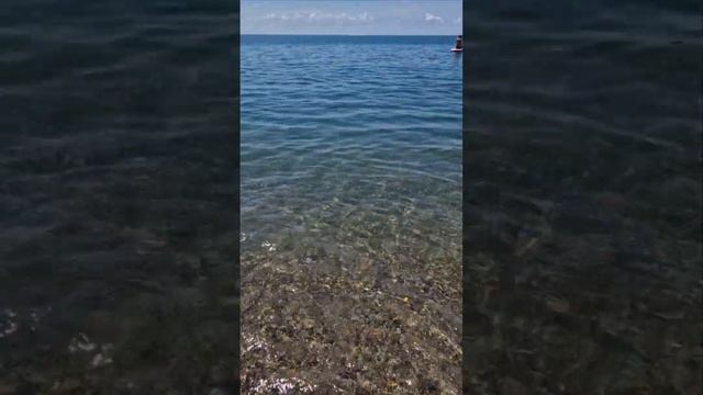 Из-за аномальной жары на Юге вода в черном море прогрелась до 28 градусов. Это район Сочи-Хоста. смотреть онлайн