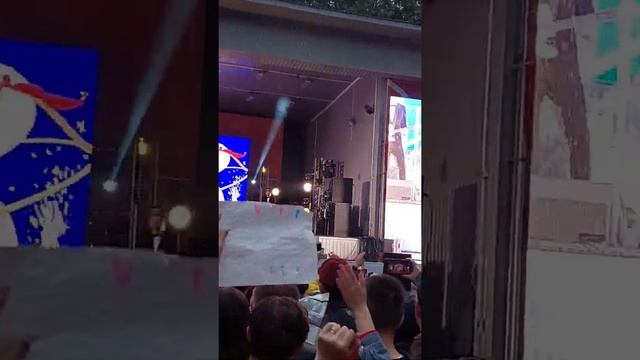 Танцуй, Россия! Глюкоза выступила в Екатеринбурге смотреть онлайн