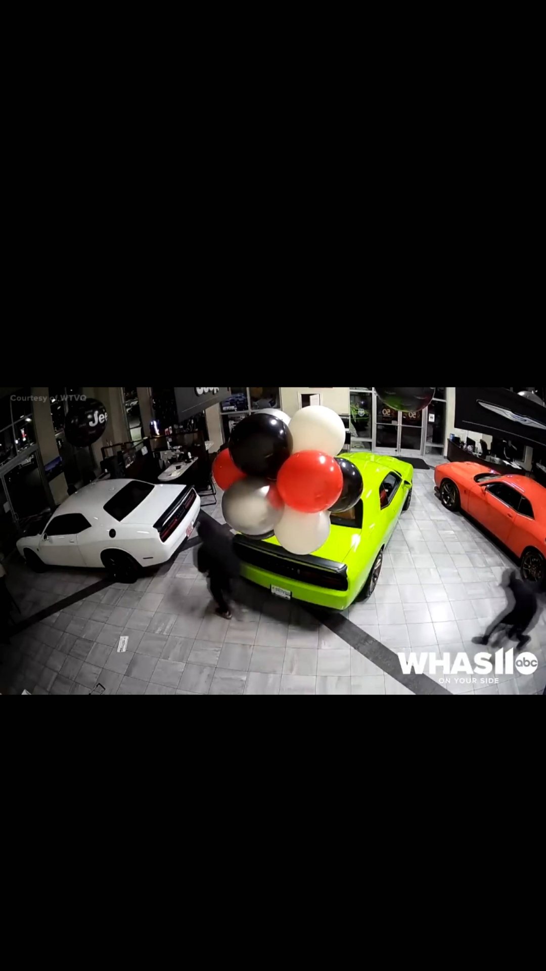 Угнали 6 спорткаров из автосалона смотреть онлайн