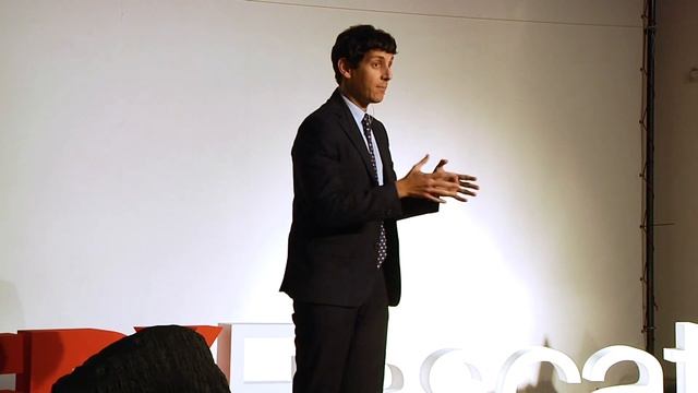 La Blockchain funziona perché non funzionano gli esseri umani | Gian Luca Comandini | TEDxFrascati смотреть онлайн
