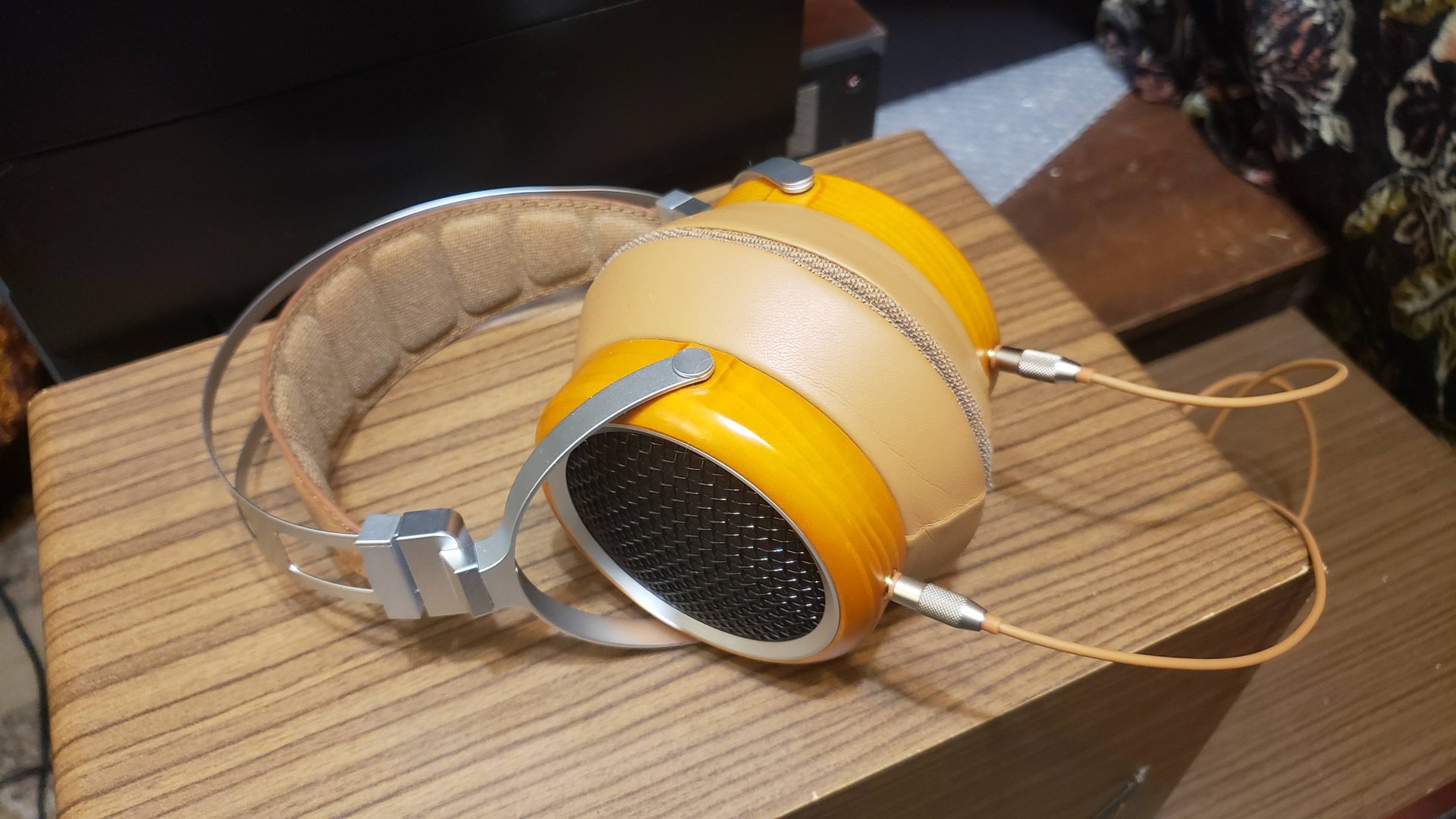 Крутые ,дорогие китайские наушники смотреть онлайн