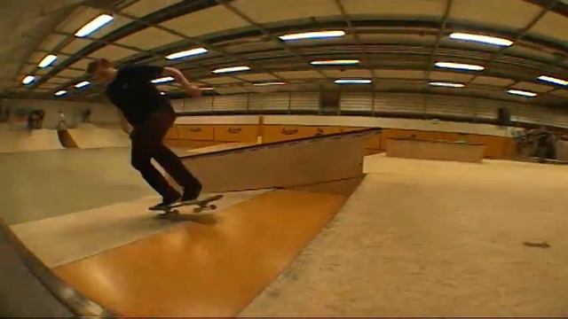 CLOY // Indoors with Anttoni смотреть онлайн