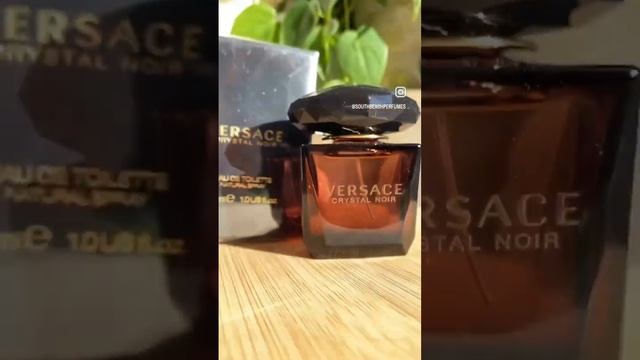 Crystal Noir by Gianni Versace смотреть онлайн