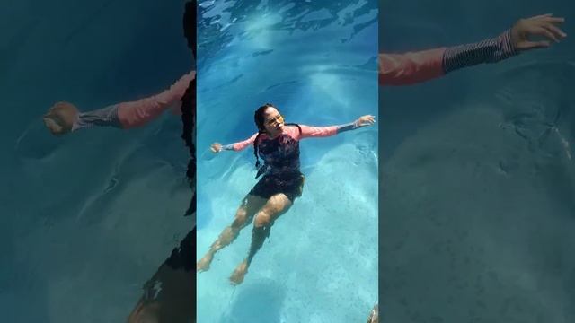 Swimming Time! смотреть онлайн