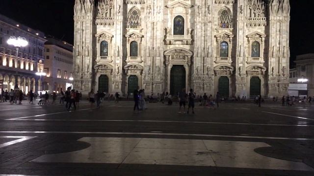 Вечер у Duomo Милан 2017 смотреть онлайн