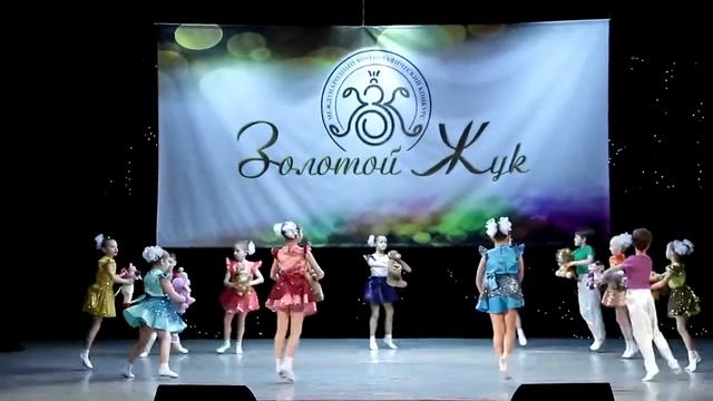 Друзья, подружки и игрушки. Ансамбль танца "Кудринка" смотреть онлайн