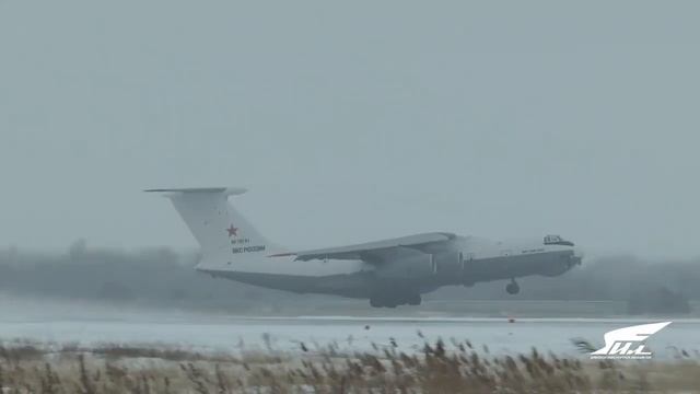 Vola il nuovo tanker russo Ilyushin Il-78M-90A смотреть онлайн