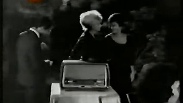 Trio Tempo (later Trio Hellenique) in a Greek Movie смотреть онлайн