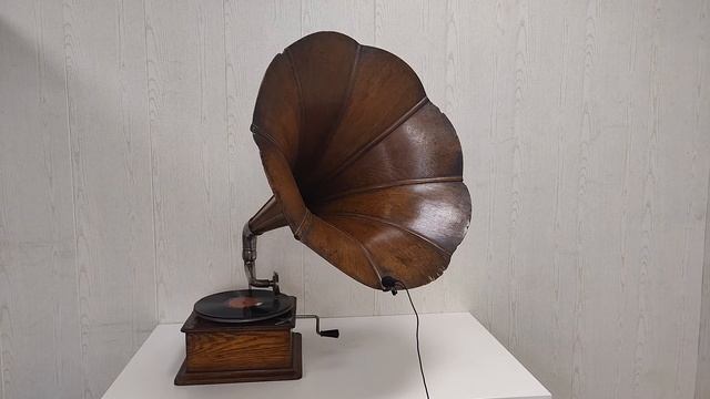 "Пять минут", Людмила Гурченко; на английском граммофоне. смотреть онлайн