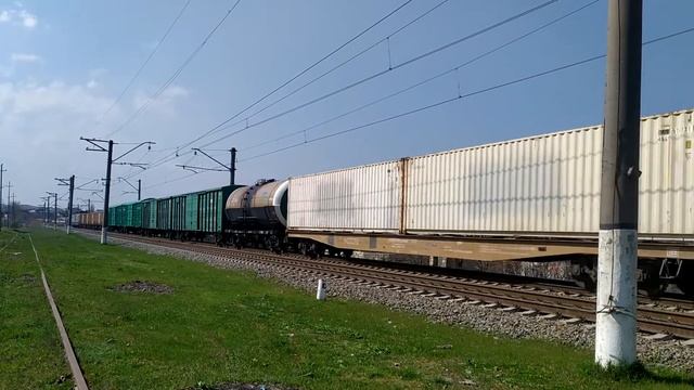ВЛ10-1138 с грузовым следует по перегону Гюздяк-Хырдалан, приветливая локо бригада, Азербайджан 🇦🇿 смотреть онлайн