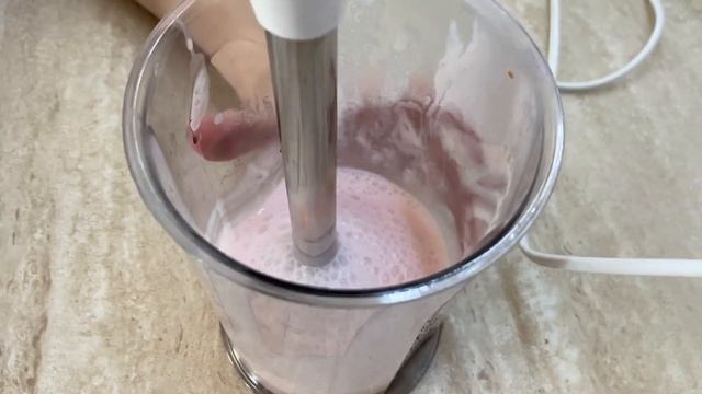 Маша делает очень вкусное мороженое. смотреть онлайн