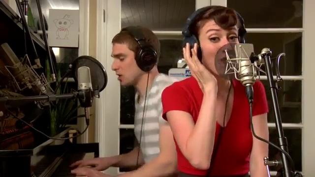 White Girl: 6ft. 7ft. ReVerb Over смотреть онлайн