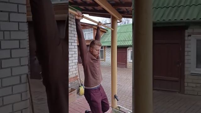 Можно ли увеличить рост на турнике? Выполняй вис и вырастешь, правда ли это? смотреть онлайн