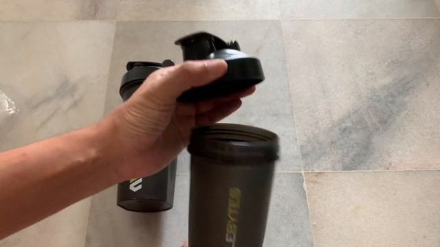 Unboxing ￼Protein Shaker Bottle with Stainless Steel Ball 700ml смотреть онлайн