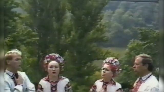 Стоїть явір над водою смотреть онлайн