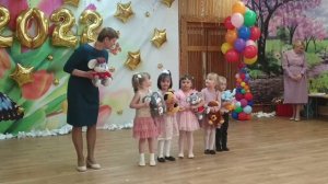 Танец малышей на выпускном в детском саду ✨