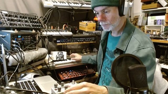 Old Blood Noise Endeavors Procession Reverb + Behringer Pro1 смотреть онлайн